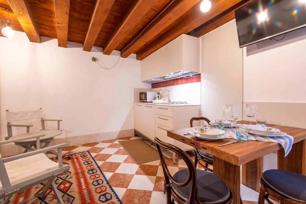San Silvestro House Apartman Velence Kültér fotó